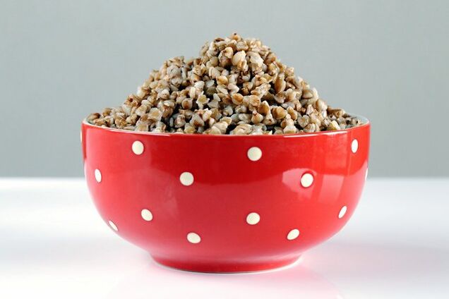 الحنطة السوداء غير المملحة على البخار هي العنصر الأساسي في نظام الحنطة السوداء الغذائي. 